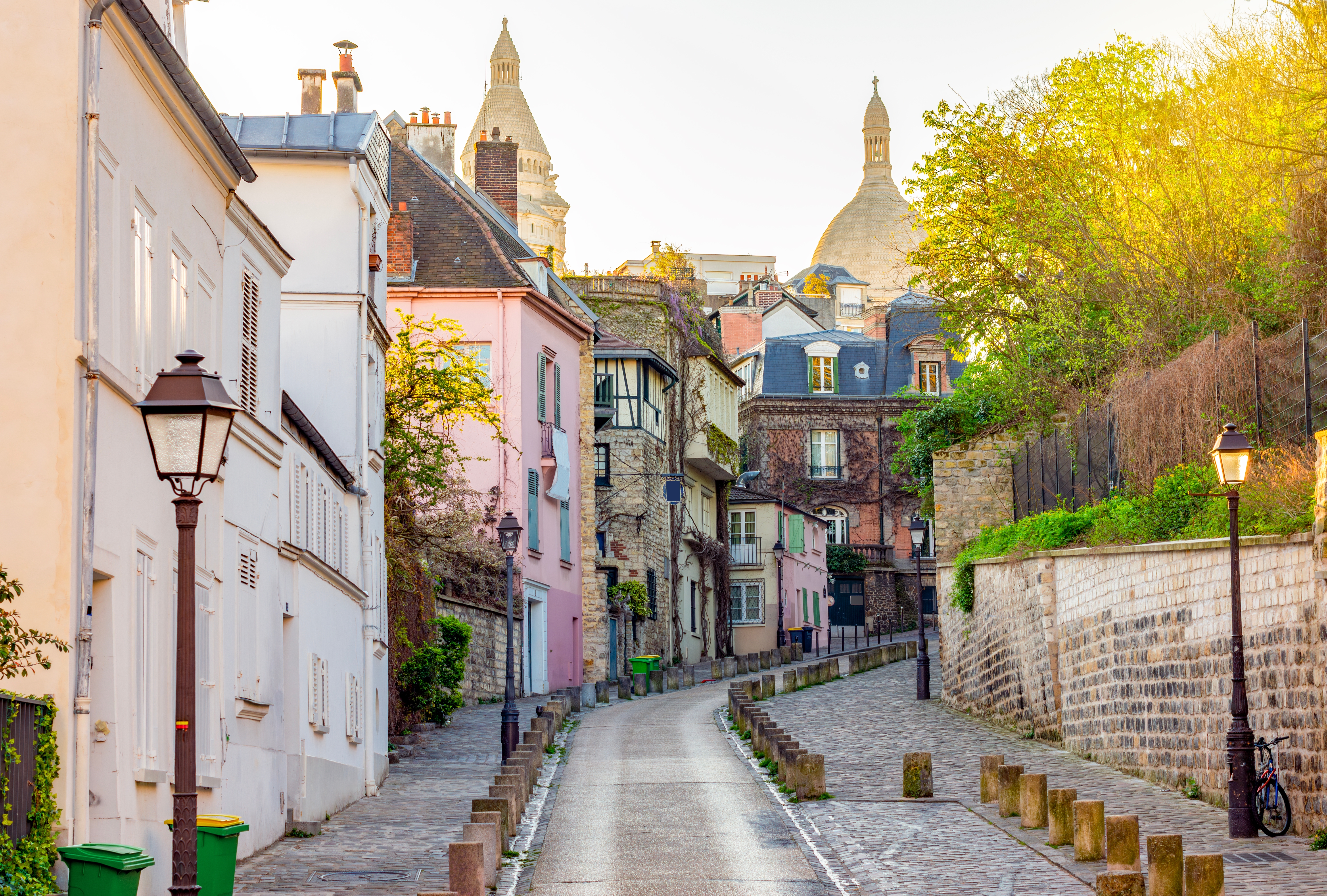 Narrow, pretty street in Montmartre, Paris