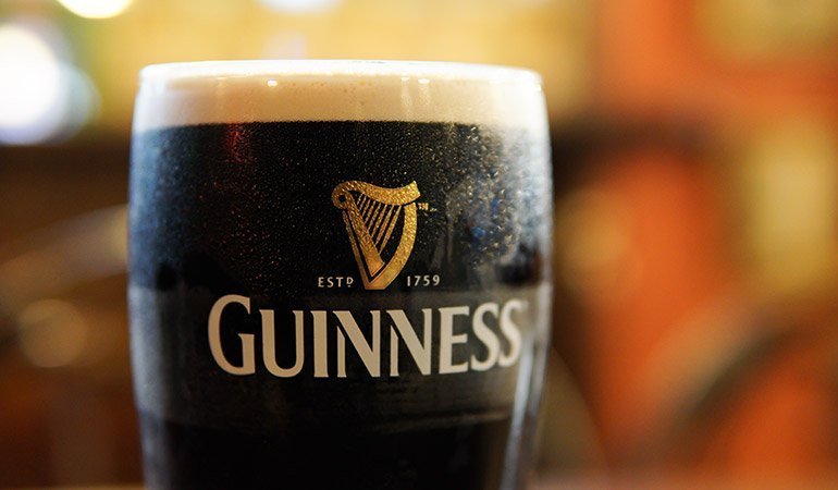 places to watch football rome