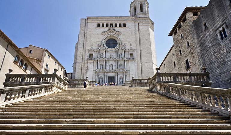 places where game of thrones is filmed