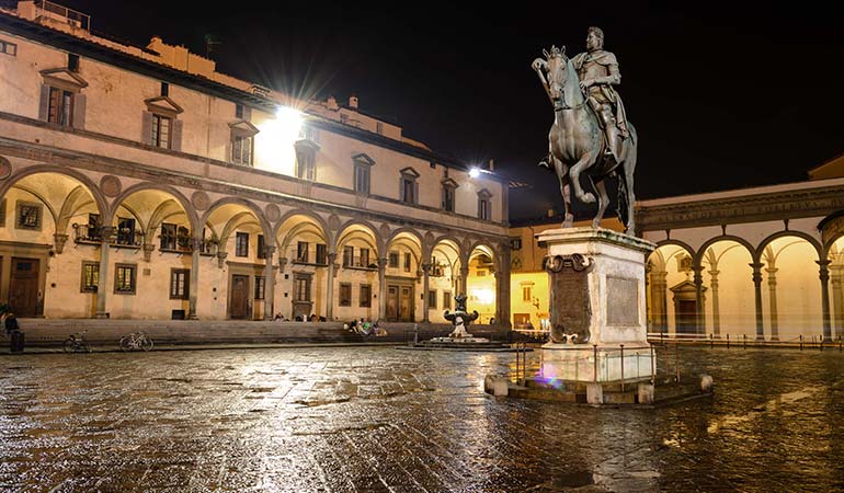 Piazza Santissima religious festivals