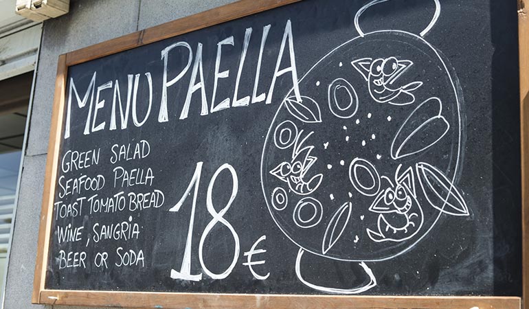 avoid barcelona tourist traps