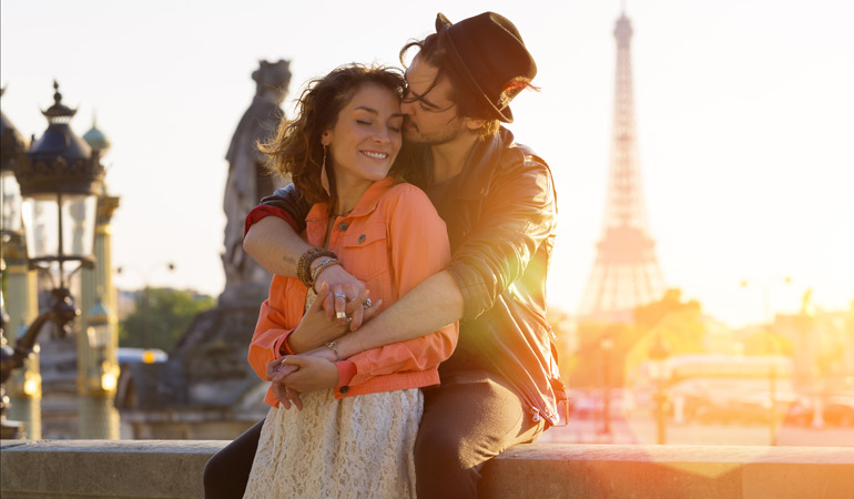couples in paris