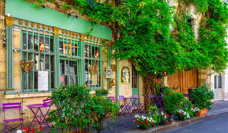 cute paris cafe