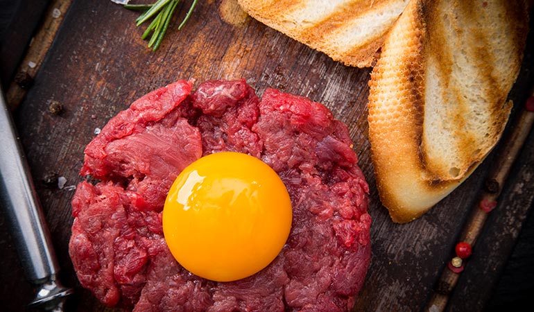 cool Gastro Pubs in London beef of tartar