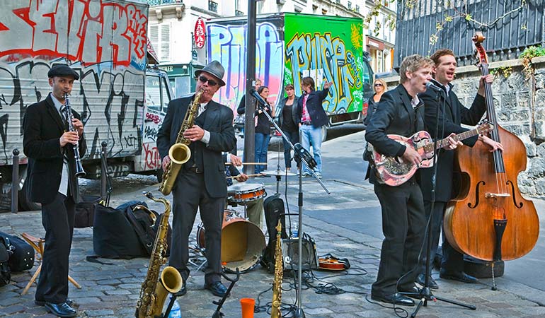 street jazz in paris
