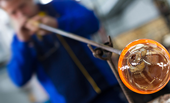 what to do in venice glass blowing demonstration