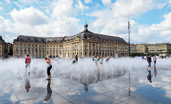 what to do in Bordeaux Place de la Bourse