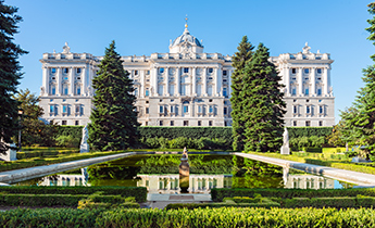 what to do in Madrid royal palace