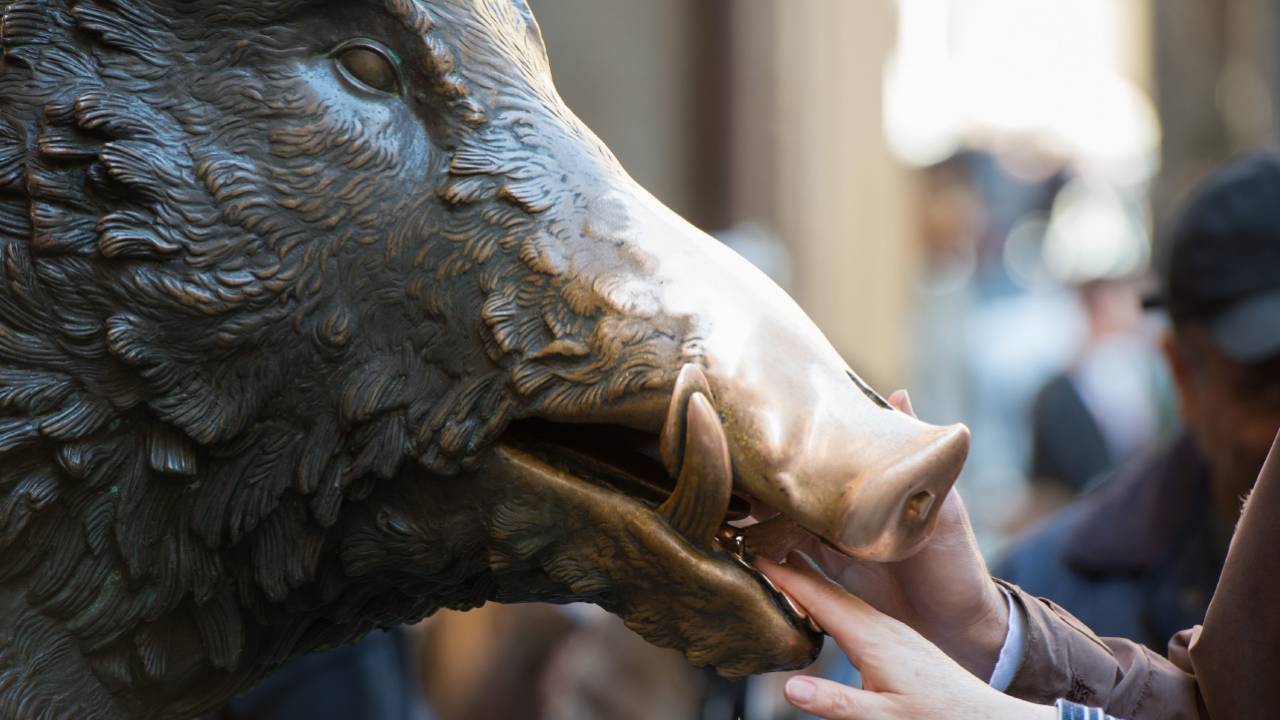 Florence city market statues