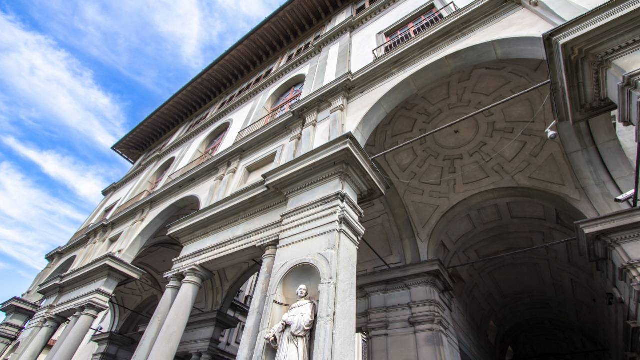 Uffizi Gallery close view