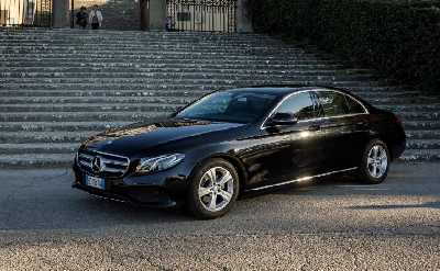 Car for transfer from Pisa to Florence