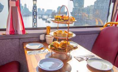 Buckingham Palace and Afternoon Tea Bus London Tour