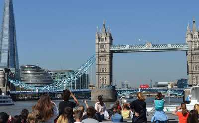 Cruise on river Thames