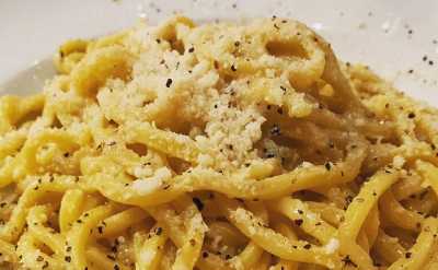 Pasta cacio e pepe