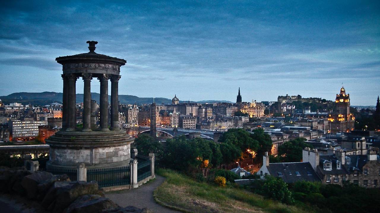 Edinburgh Small Group Walking Tour 