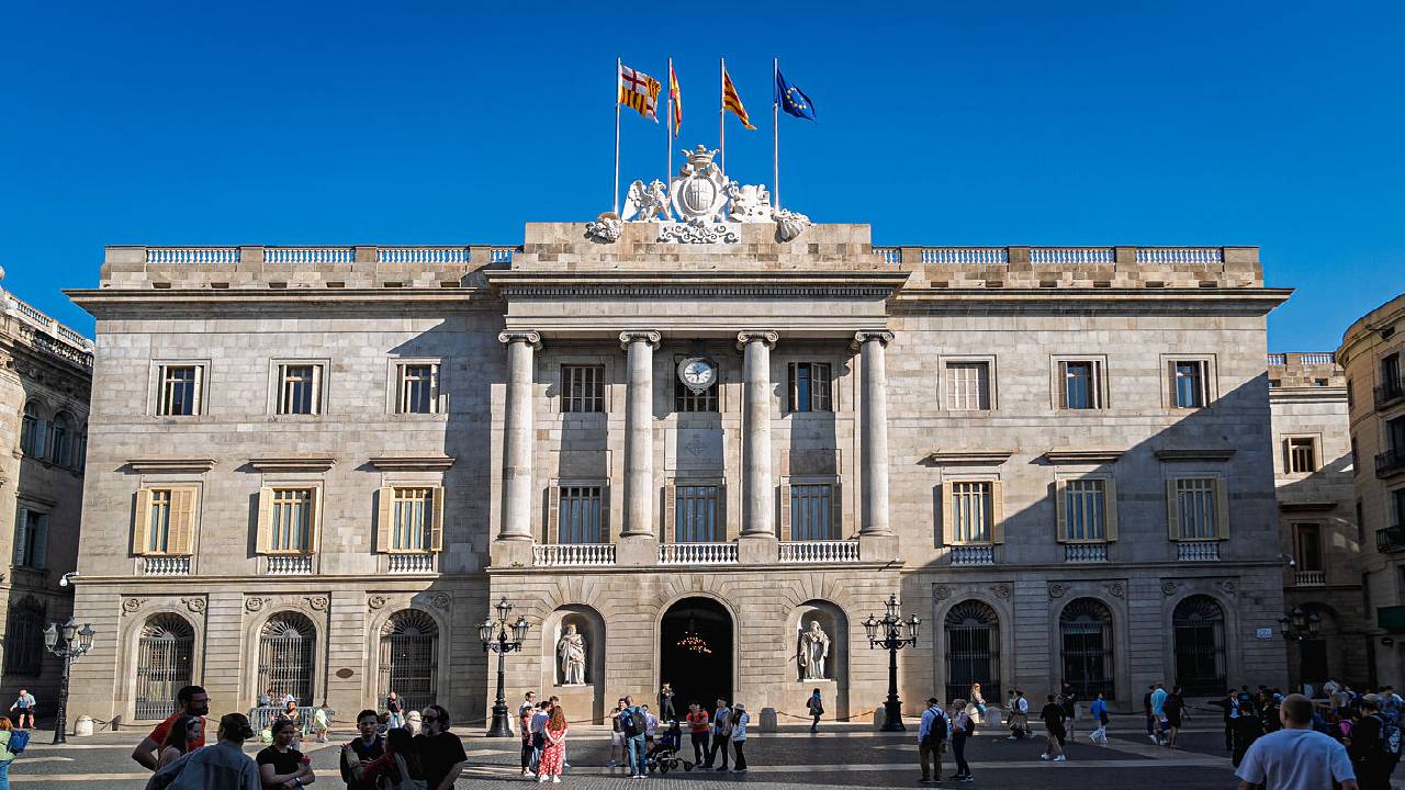 Barcelona Walking Tour: Old Town, Hidden Gems & Gothic Quarter Secrets