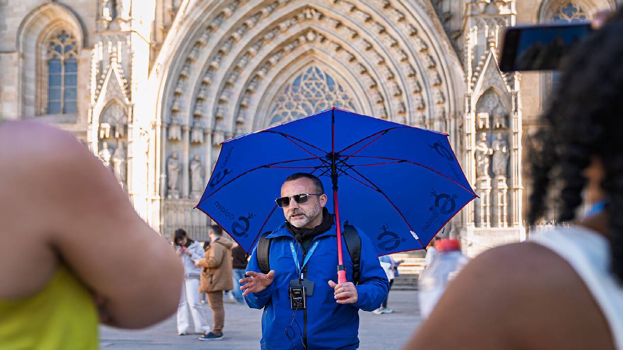 Barcelona Walking Tour: Old Town, Hidden Gems & Gothic Quarter Secrets