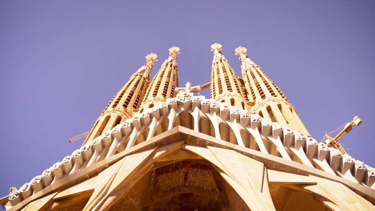 Exclusive Sagrada Familia Small Group Tour