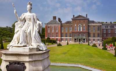 Kensington Palace & Guided Walk with reservation at the Orangery