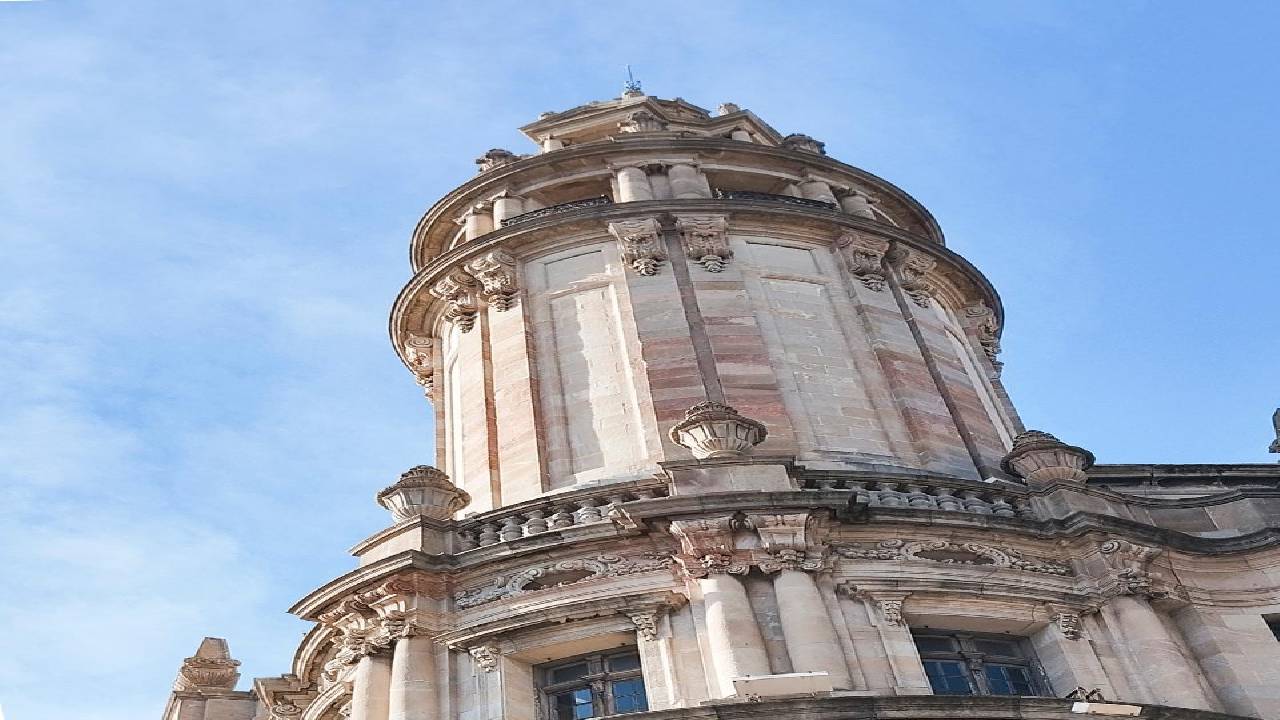 Barcelona: interactive discovery walk through Barceloneta