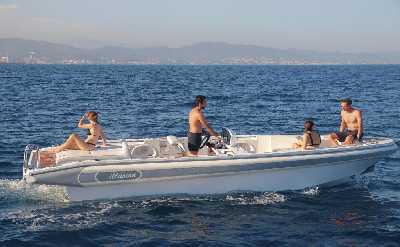 Novurania Motor Yacht - Speed Boat in Barcelona 2h