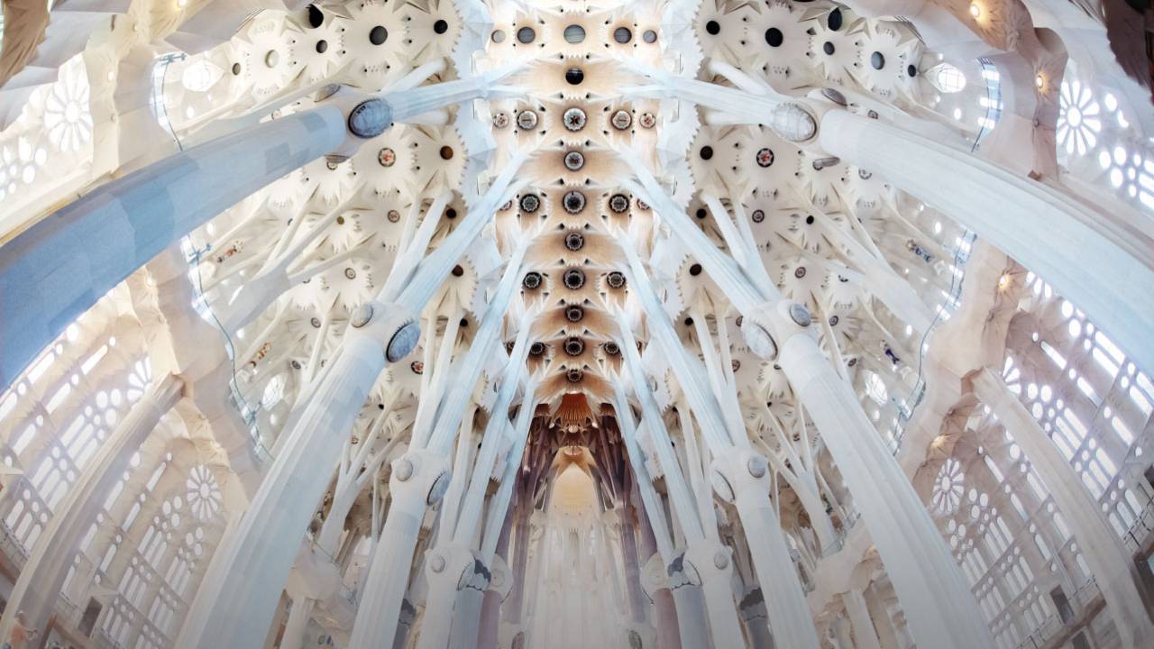 English - Sagrada Familia Skip The Line Tour with Certified Guide
