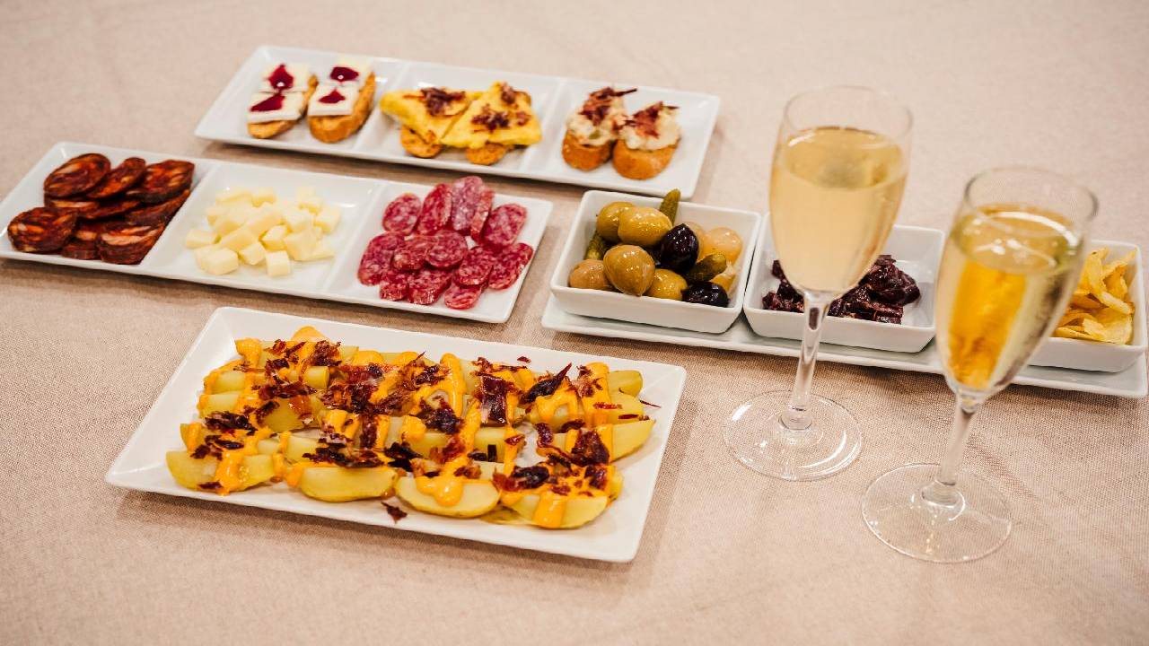 Sagrada Familia Jamon & Tapas Tasting Experience