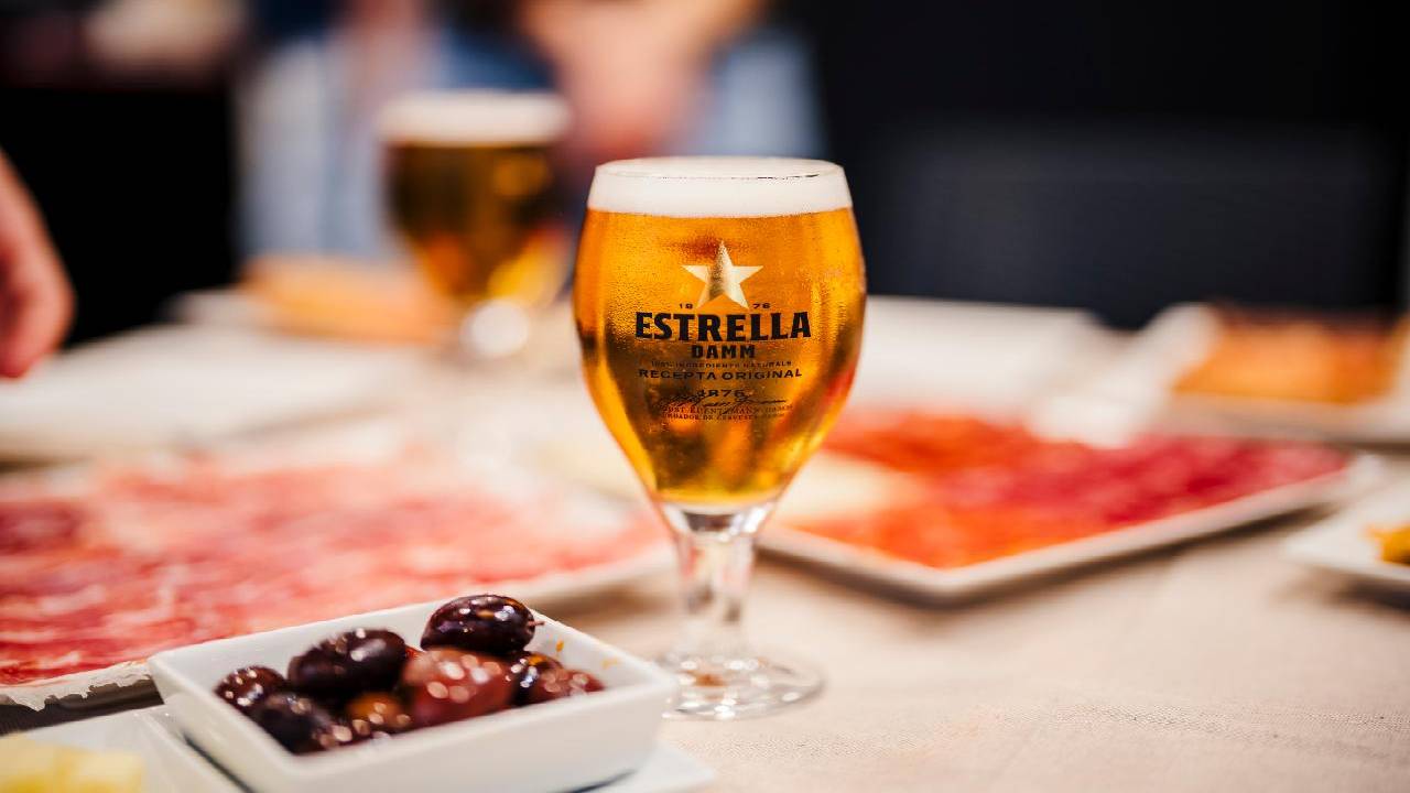 Sagrada Familia Jamón Iberico Tasting Experience with Cava