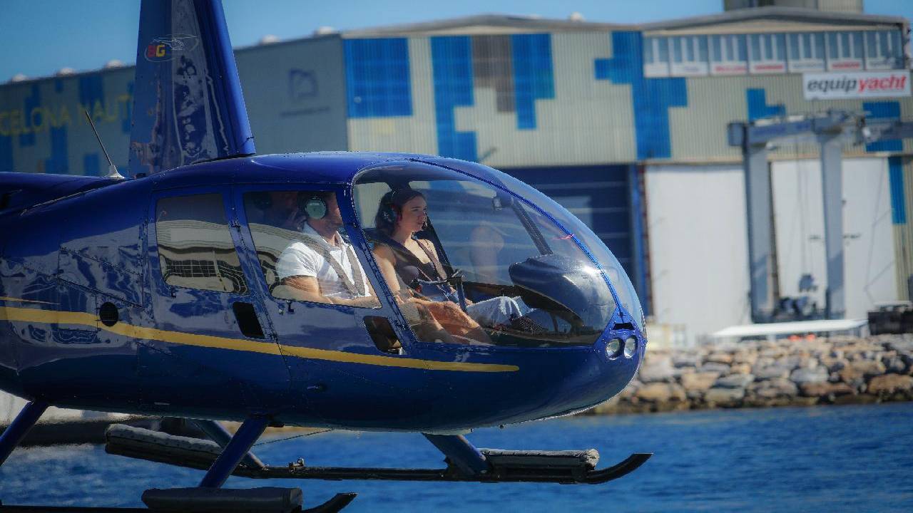 40 Minutes PRIVATE Helicopter Flight Barcelona Coast & Montserrat