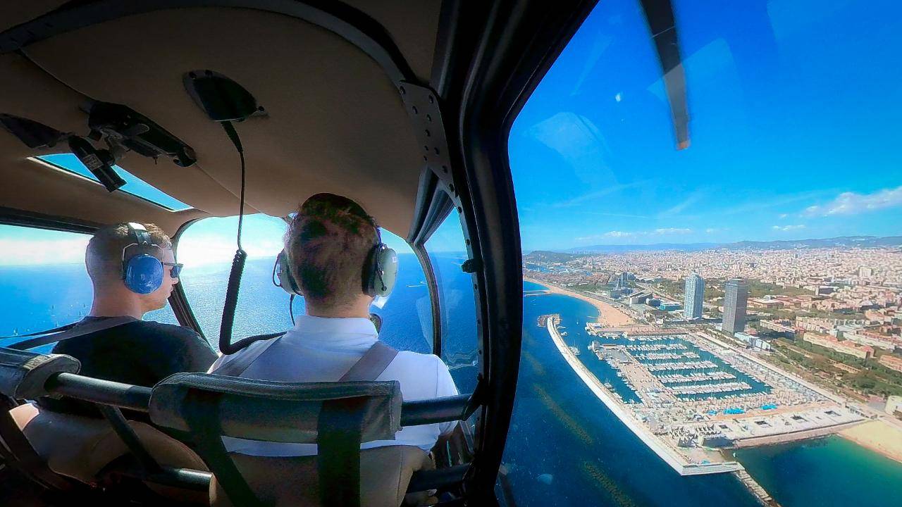 40 Minutes PRIVATE Helicopter Flight Barcelona Coast & Montserrat