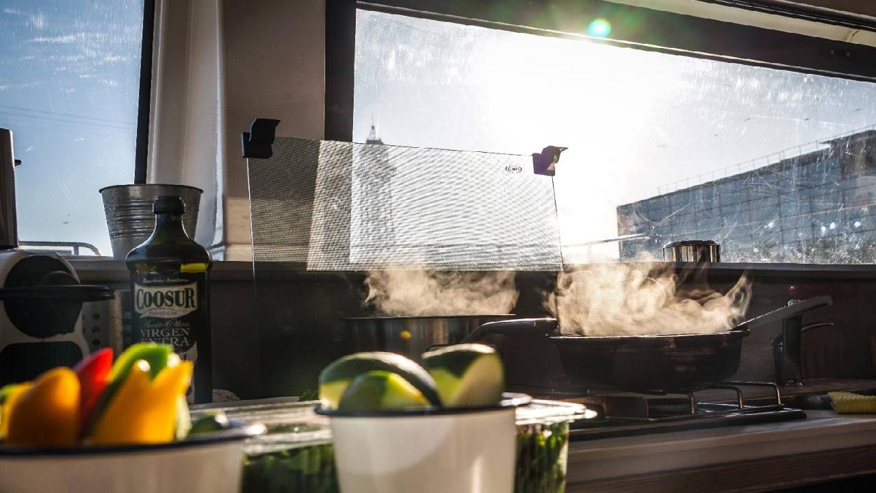 3 Hours PRIVATE CATAMARAN up to 12 Guests Sailing Experience Barcelona