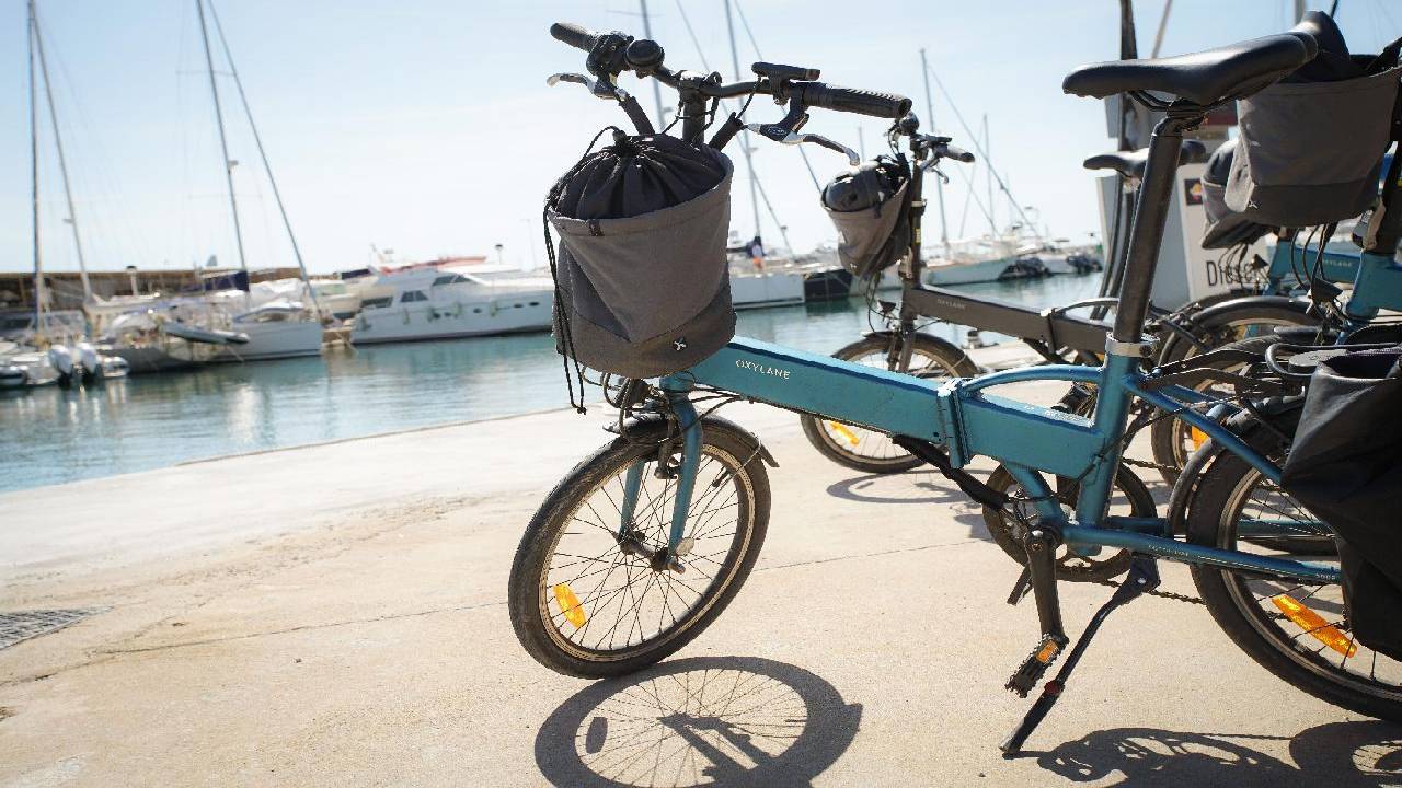 E-bike, Vineyard Tour & Wine Tasting, Sailing Experience back to Barcelona