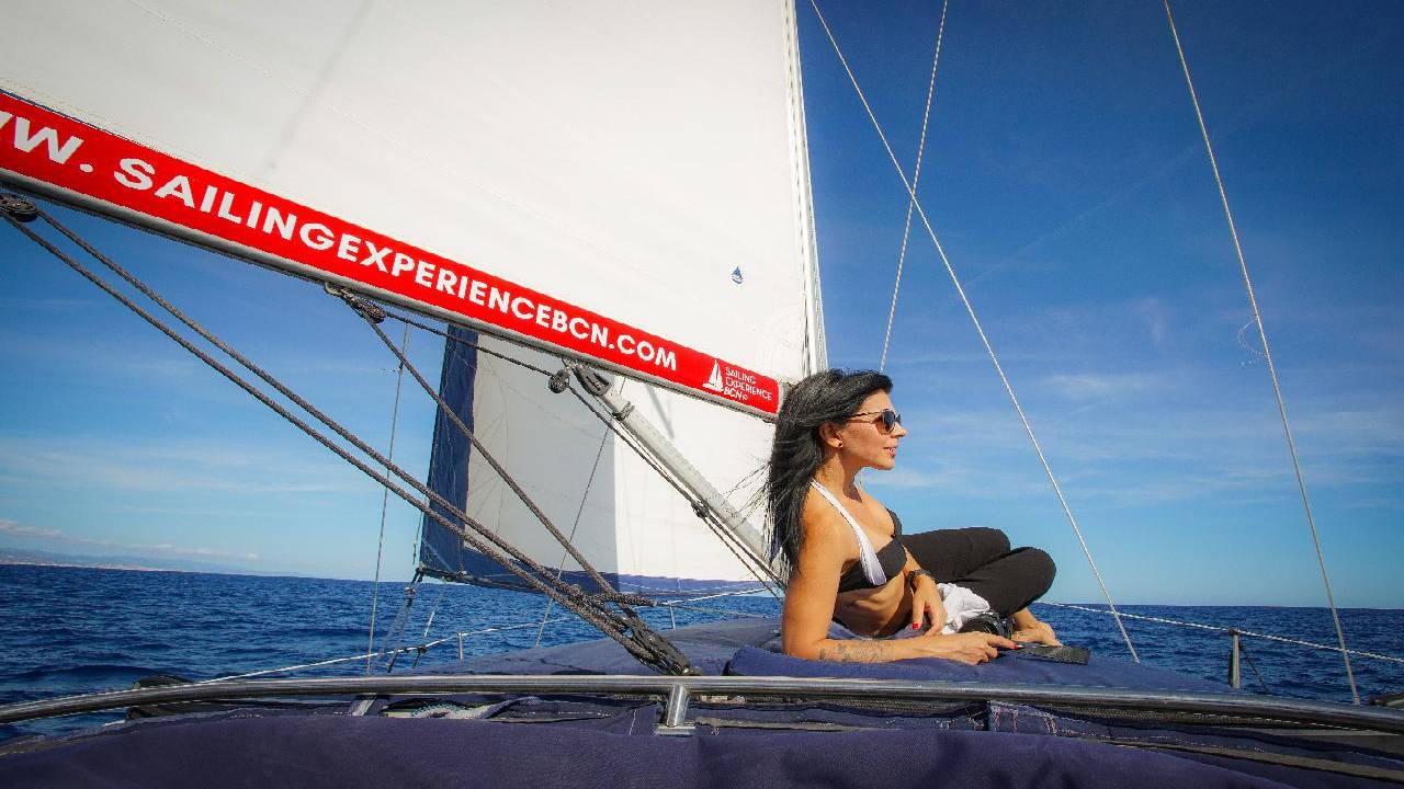 2 Hours PRIVATE Sailing Experience Barcelona up to 11 Guests