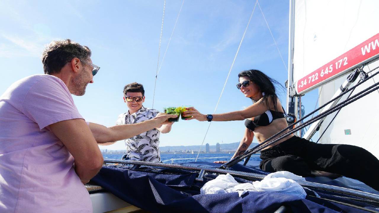3 Hours PRIVATE Sailing Experience Barcelona up to 11 Guests