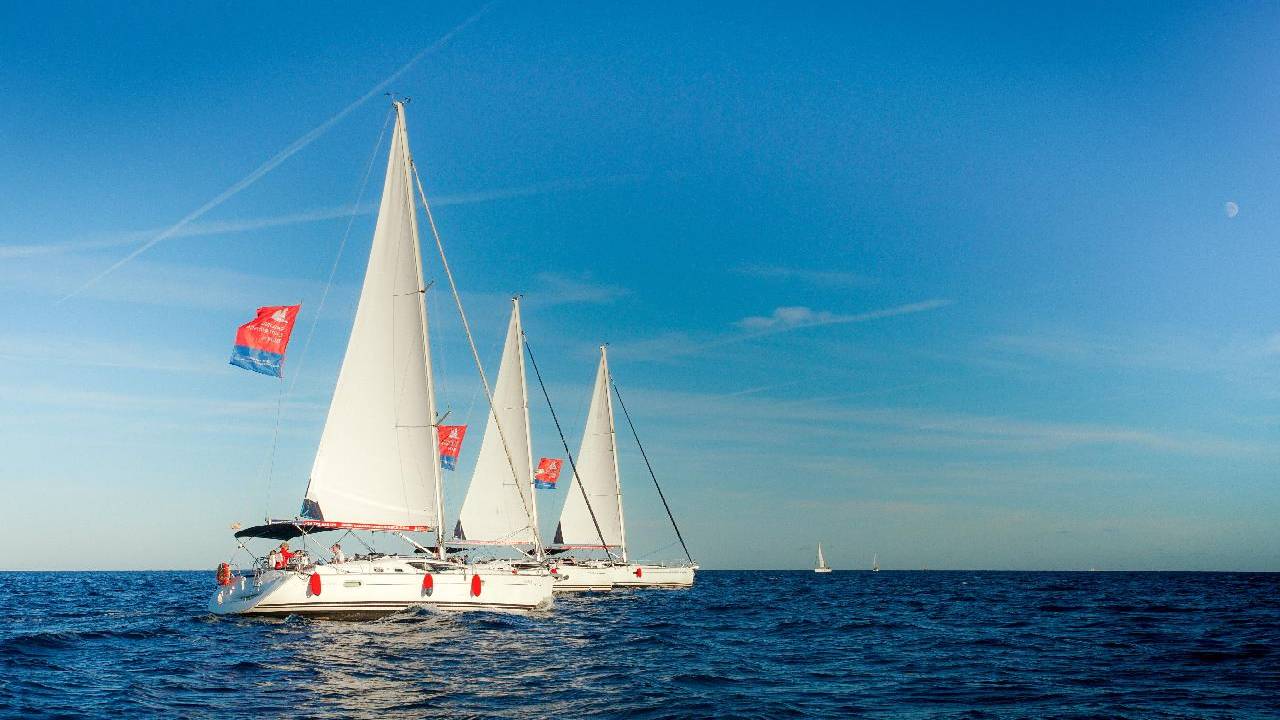4 Hours PRIVATE Sailing Experience Barcelona up to 11 Guests