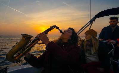 Sunset Live Sax & Sailing Experience Barcelona 2 h. 