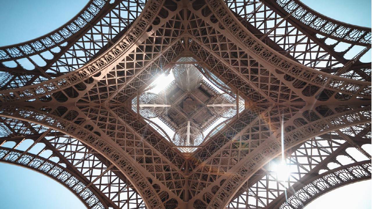 Eiffel Tower Fast Pass: Unlock Breathtaking Views at the Summit