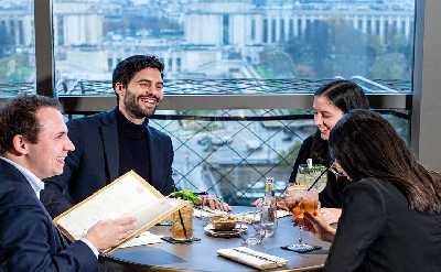 One Perfect Day in Paris: Eiffel Tower Lunch, Seine Cruise & Louvre Wonders