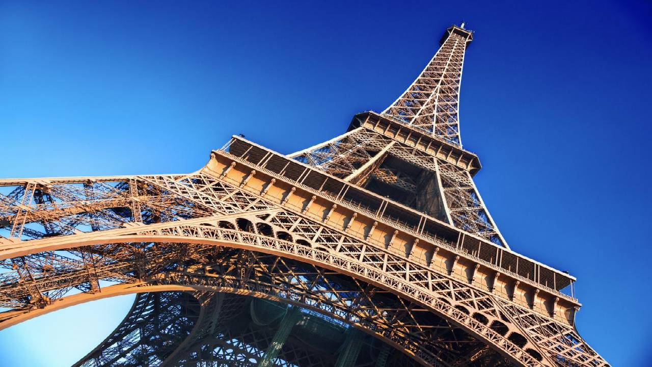 One Perfect Day in Paris: Eiffel Tower Lunch, Seine Cruise & Louvre Wonders