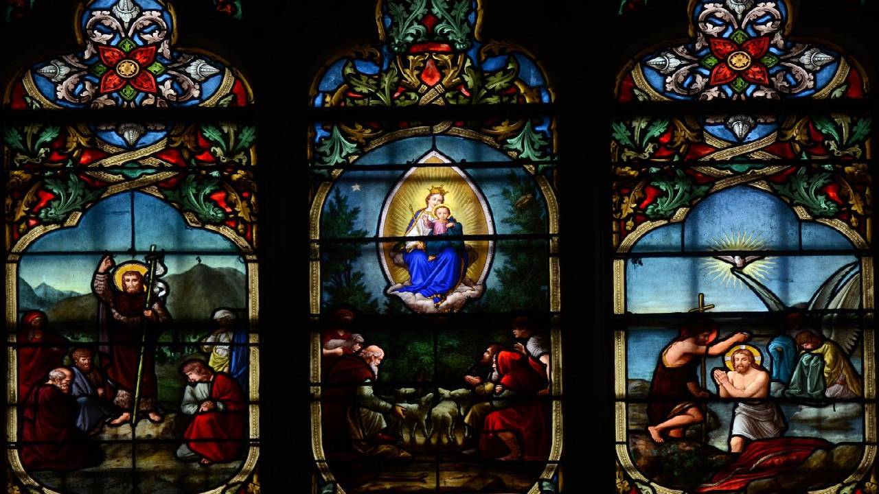 Secrets of Notre Dame: Walk Through History with Crypt Entry
