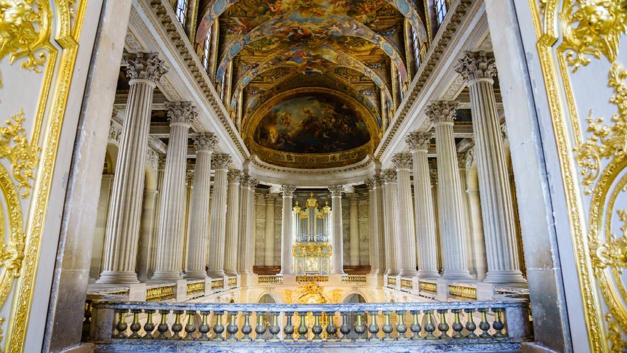 Versailles Grand Tour: Gardens & Palace Exploration