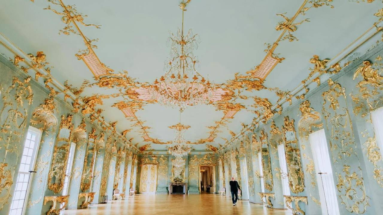 Versailles Grand Tour: Gardens & Palace Exploration