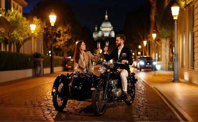 Paris Vintage Side-Car Tour by Night with Champagne