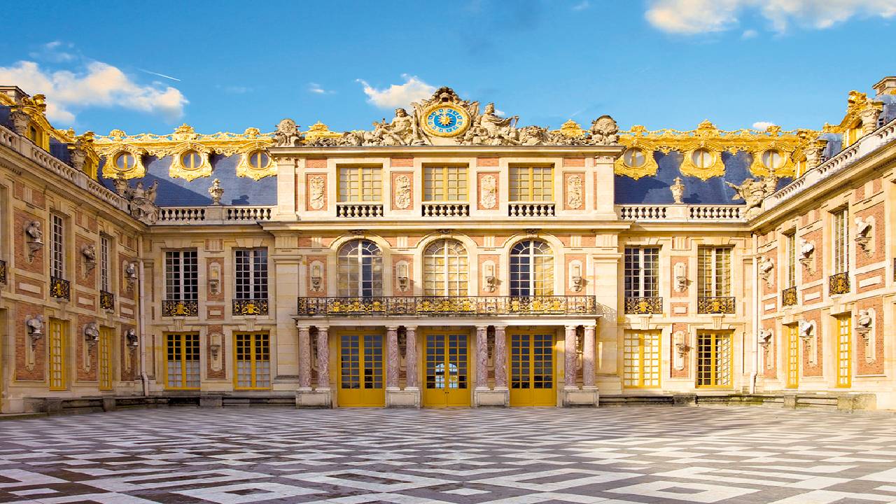 Versailles Palace Half-Day Guided Tour with Transfers from Paris
