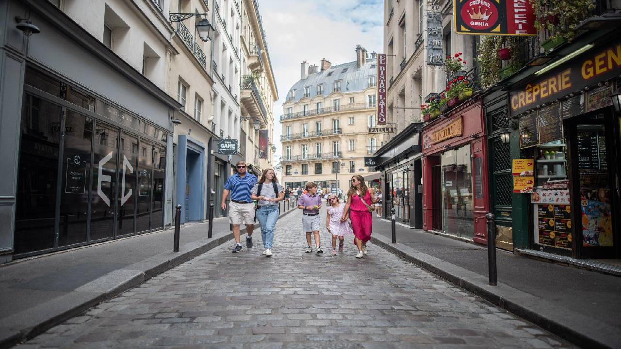 CENTRAL PARIS - Private Walking Tour