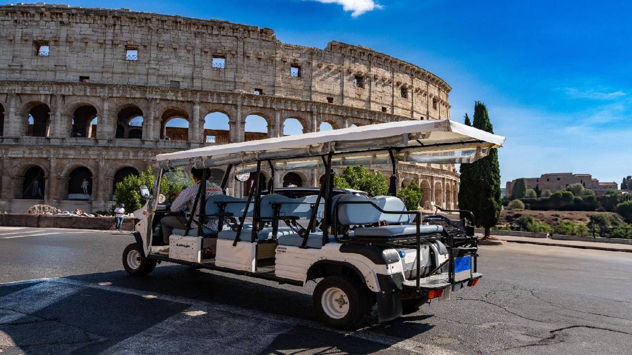 Rome: Private Tour With Golf Cart In The City