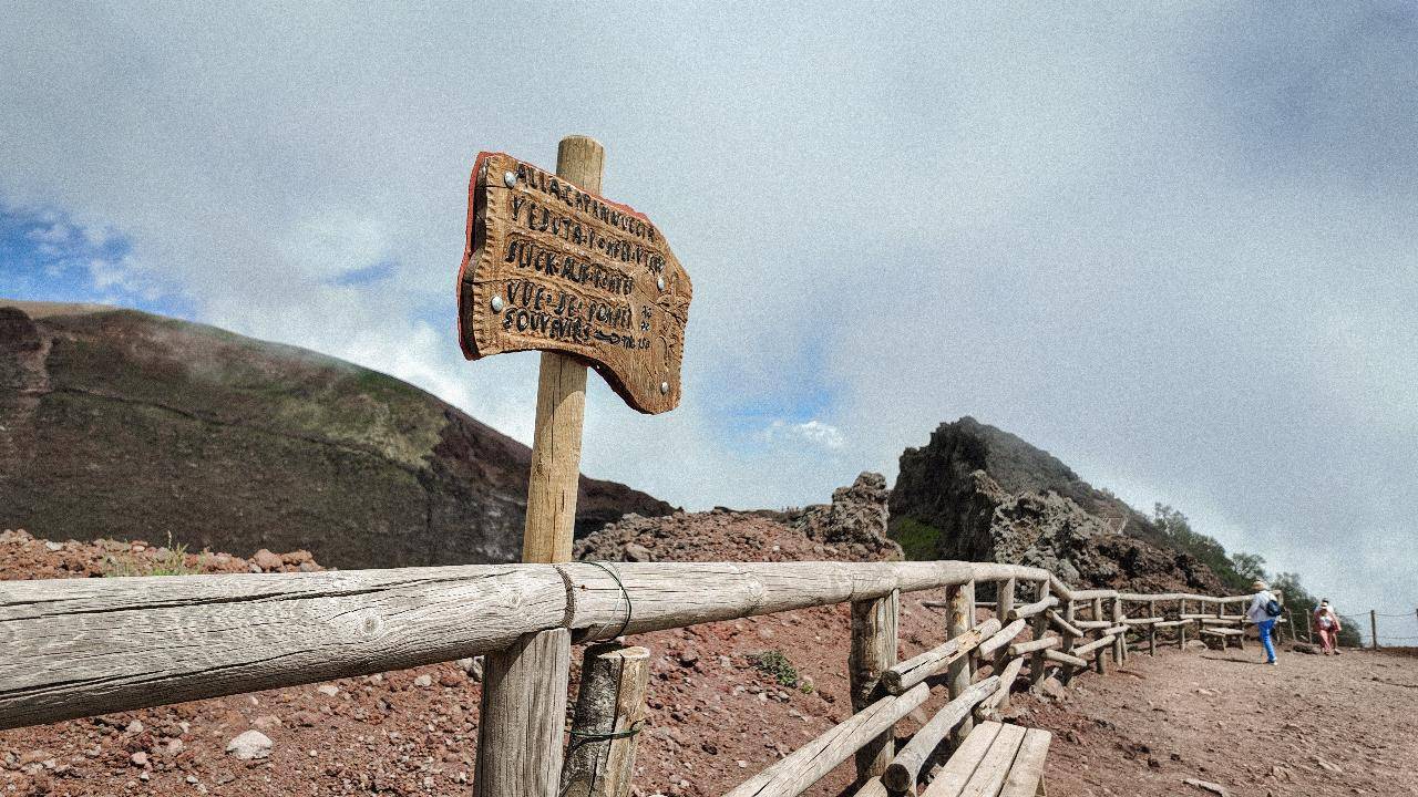 Mount Vesuvius from Rome: Bus, Ticket and Audio Guide