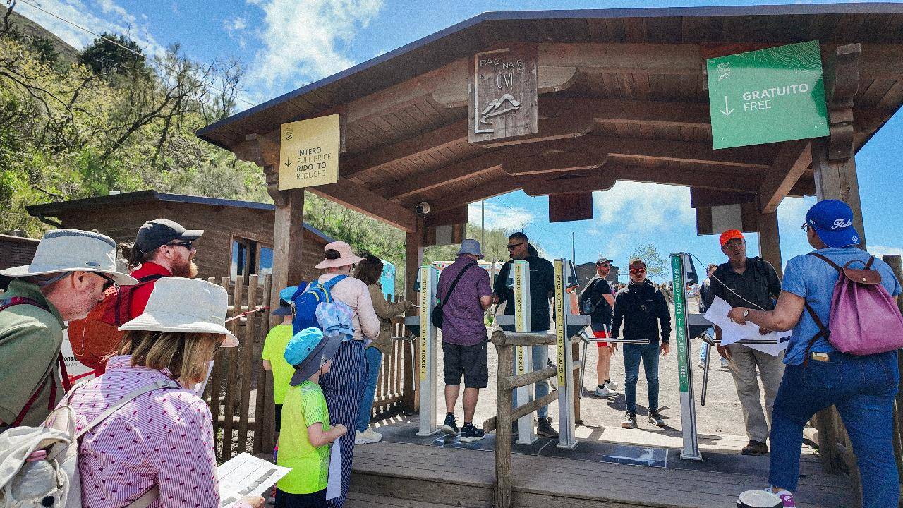 Mount Vesuvius from Rome: Bus, Ticket and Audio Guide