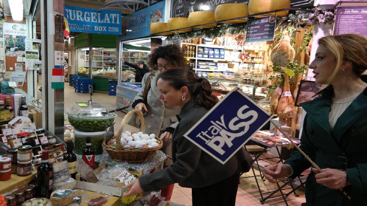 Rome: Prati District Food Tour with Wine and Gelato Tasting