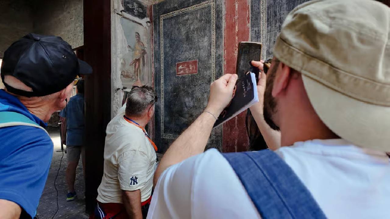 From Rome: One day trip to Pompeii Ruins w/ High Speed train (ENGLISH GUIDED TOUR)